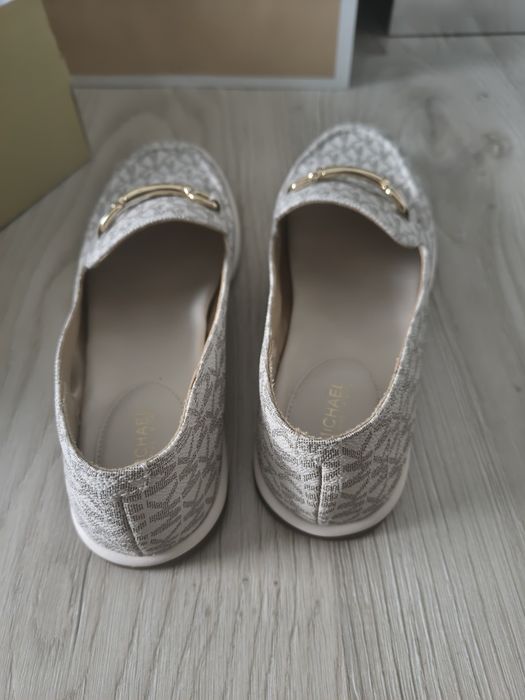 Michael Kors loafersy Carson vanilla monogram 39