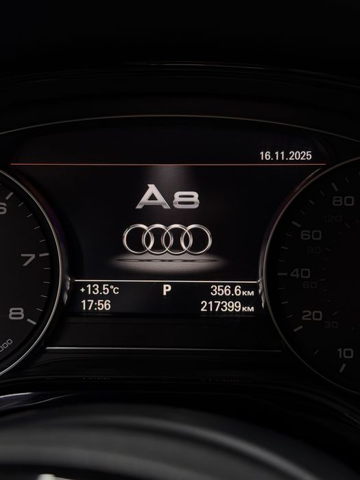 Audi A8L