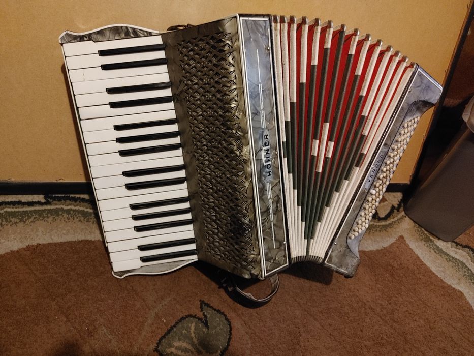 Sprzedam akordeony organy