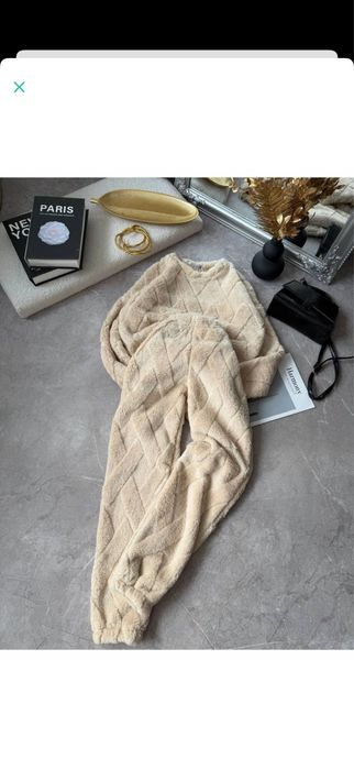 Жіноча махрова піжама