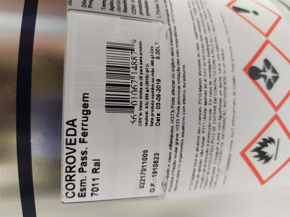 Vendo tinta 5L,para ferro, gradeamentos,portas, portões