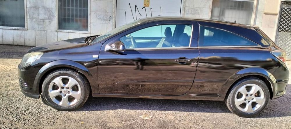 Opel Astra GTC 1.3 CDTi