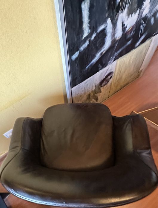 Cadeirão Vintage Pele Verdadeira Giratório (Anos 70)