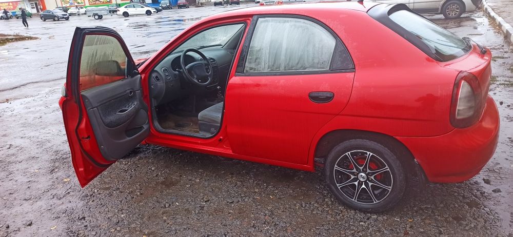 Daewoo    Nubira Хетчбек