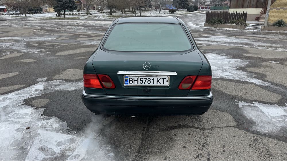 Mercedes-Benz E W210 2.2 газ/бенз
