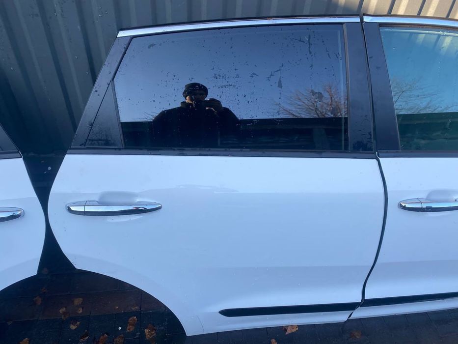 Дверь задняя правая Kia Niro 2016-2022 двері задні кіа ніро