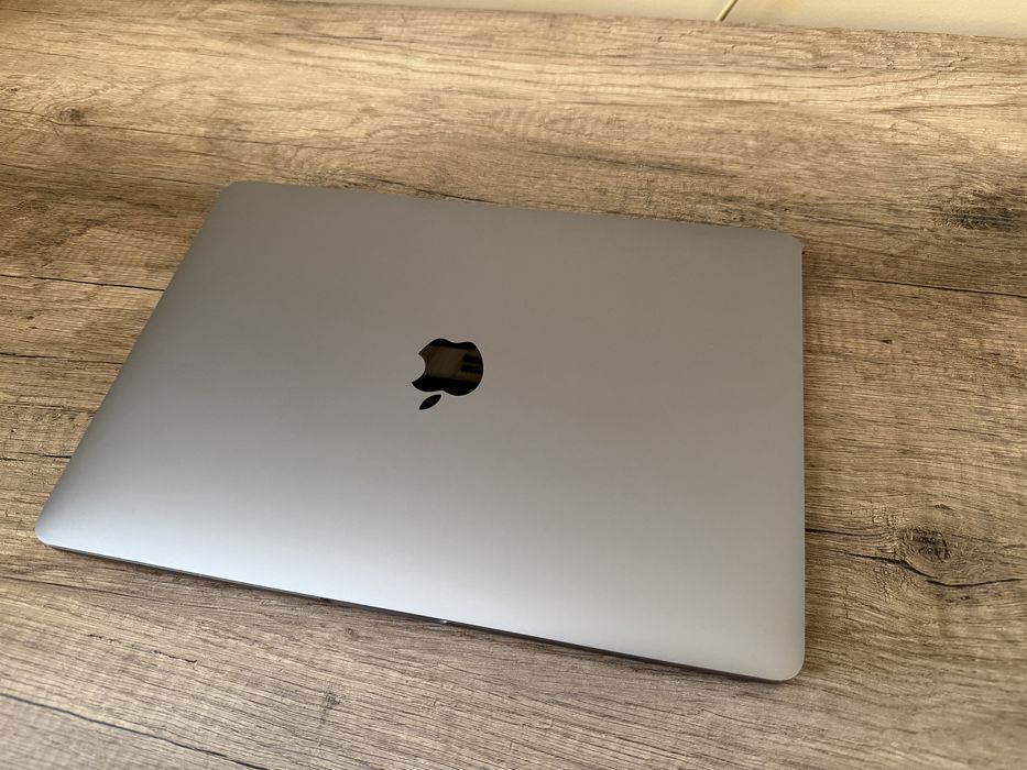 MacBook Pro 13 M1 8/256GB 92%bateria
