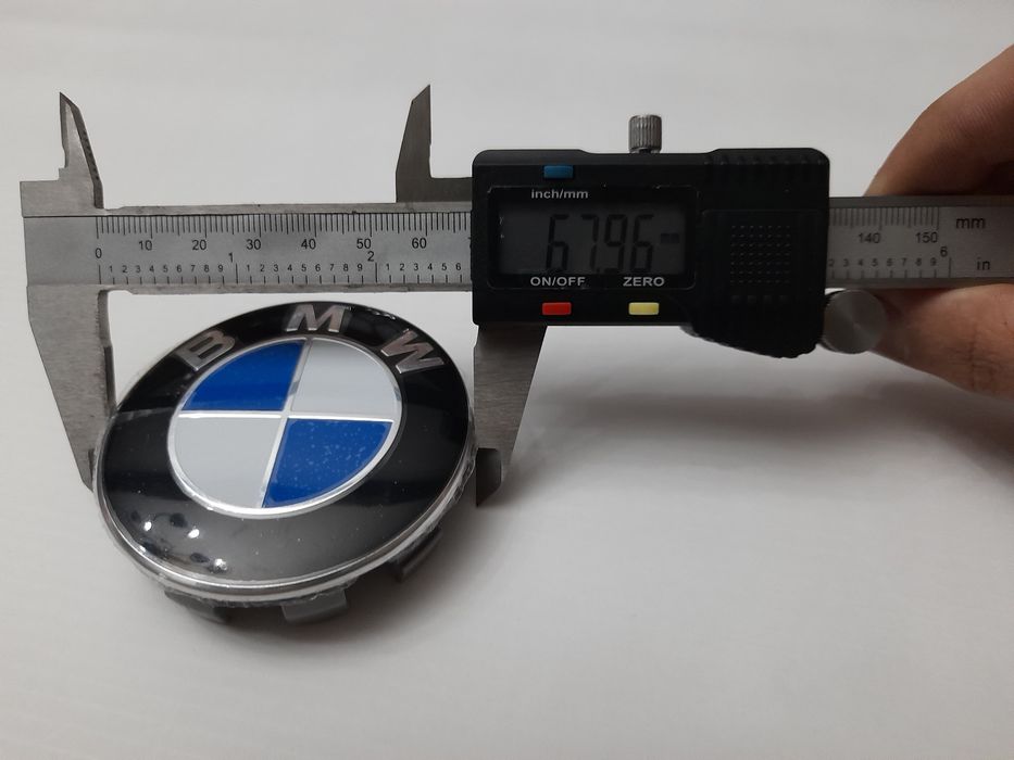 4 Centros de jante BMW 68mm e Símbolos Mala e Capô NOVOS