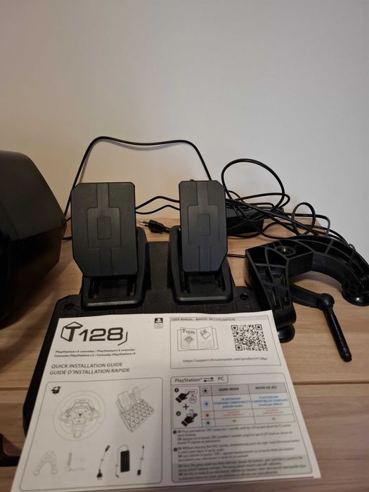 Kierownica Thrustmaster T128 z pedałami do PS5,PS4,PC Force Feedback