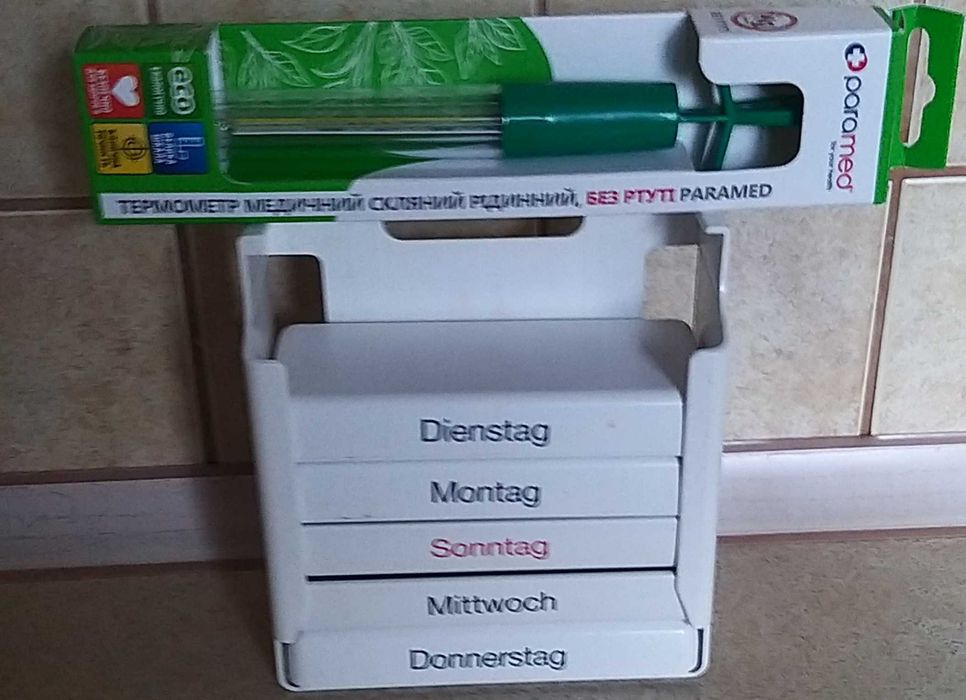 Градусник медицинский с Таблетницей на неделю/ каждый день