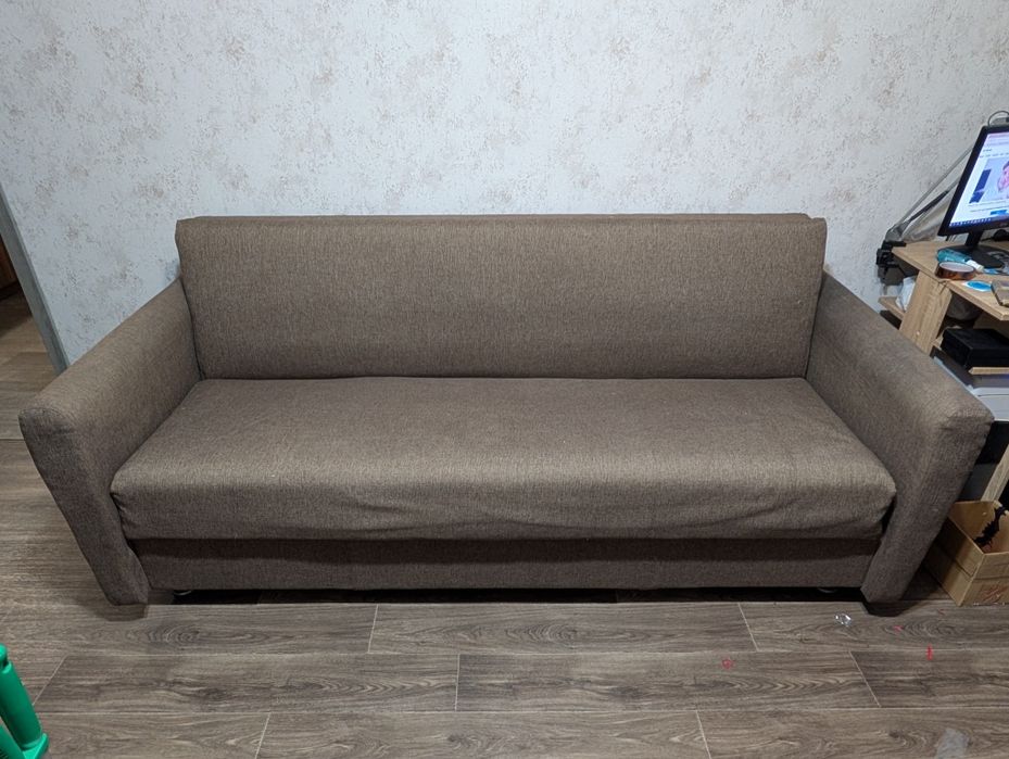 Продам диван в хорошому стані