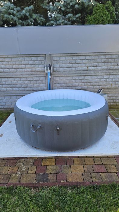 Jacuzzi ogrodowe lay spa