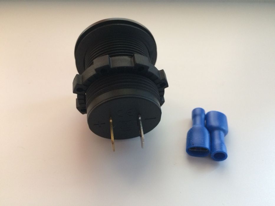 Автомобильная быстрая USB зарядка QC 3.0 с кнопкой вкл/выкл, 12V - 24V