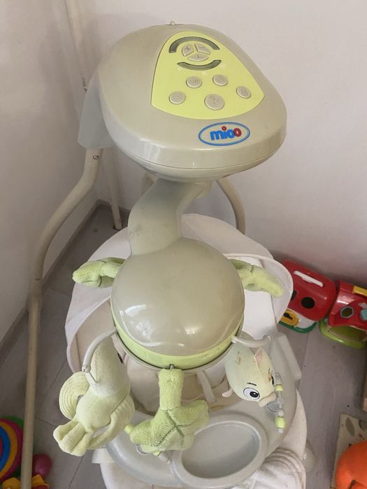 Укачивающий музыкальный центр детская електро качели  шезлонг mioobabe