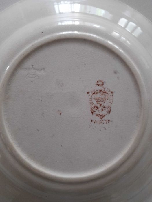 Prato em Faiança da Real Fábrica de Sacavém ( FRUCTA ) Muito antigo