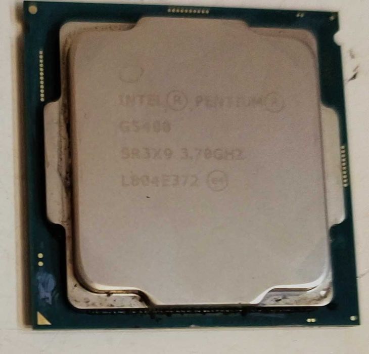 Procesor Intel Pentium G5420