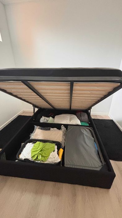 Cama com sistema elevatorio com colchão 140x190
