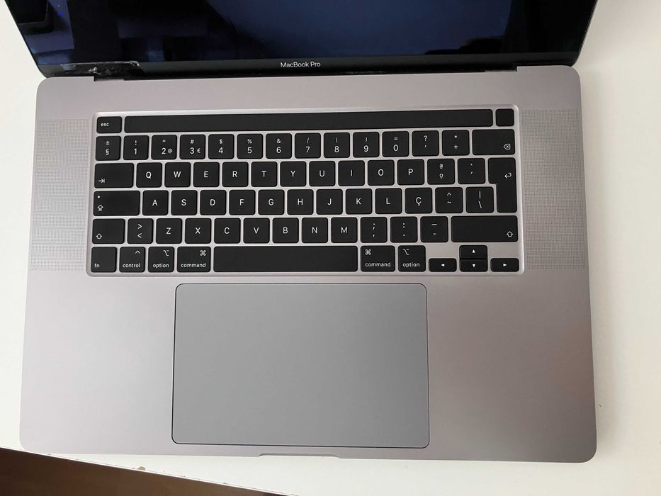 Apple MacBook Pro 16" 2019 A2141 – Para peças ou reparação