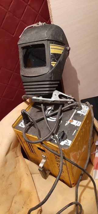 Звврюввльний апарат