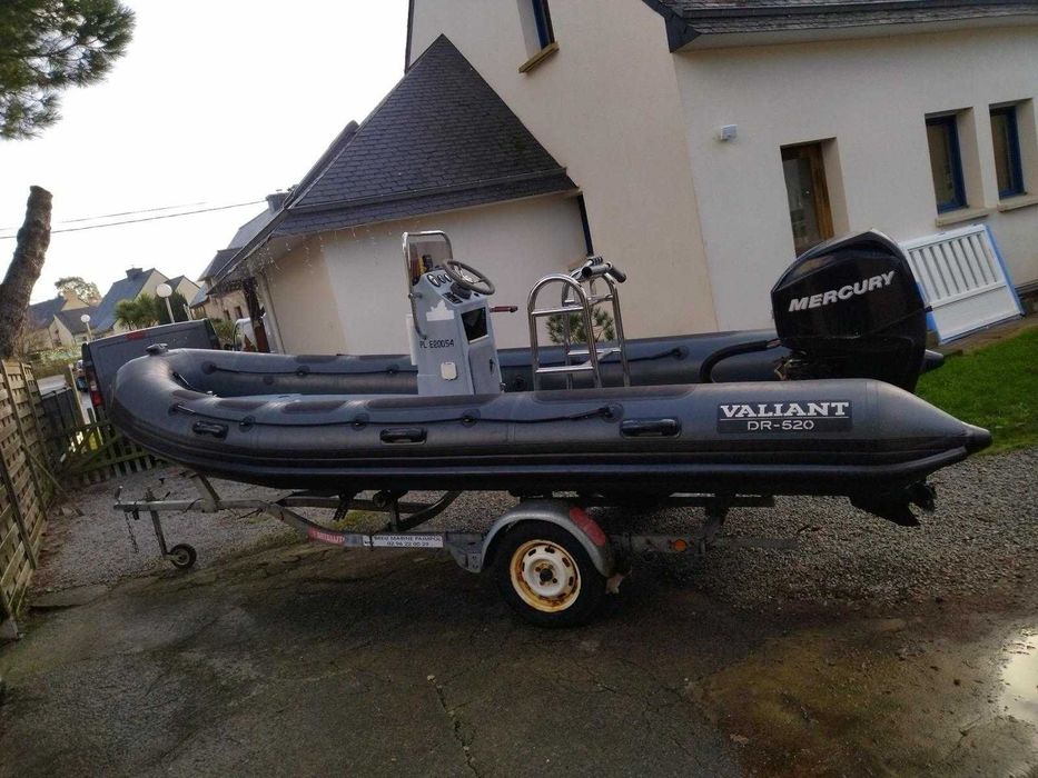 Semi-rígido Valiant DR-520 c/ Mercury 60 hp ( efi )