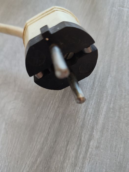 Przedłużacz elektryczny.