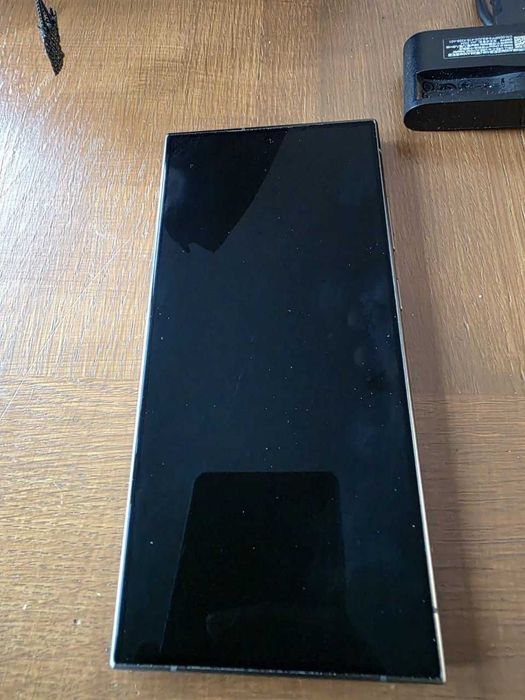 Telefon Samsung Galaxy S24 ULTRA na gwarancji, bez wad