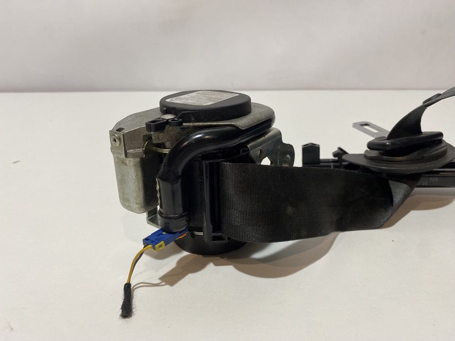 Ремінь безпеки передній/задній/правий/лівий Фольцваген Гольф плюс