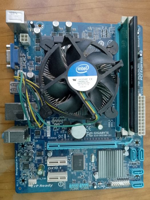 Комплект Материнська плата Gigabyte GA-H61M-S1