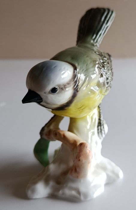 Porcelanowa figurka sikorka