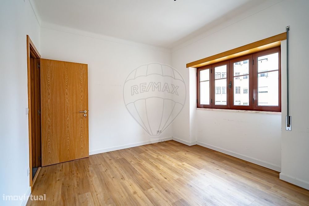 Apartamento T4 para arrendamento