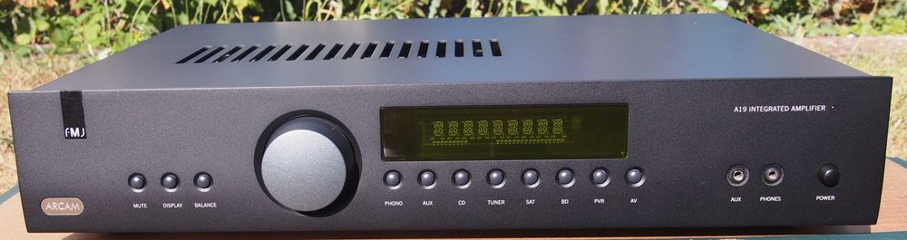 ARCAM          A19