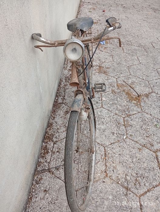 Bicicleta pasteleira roda 28 antiga