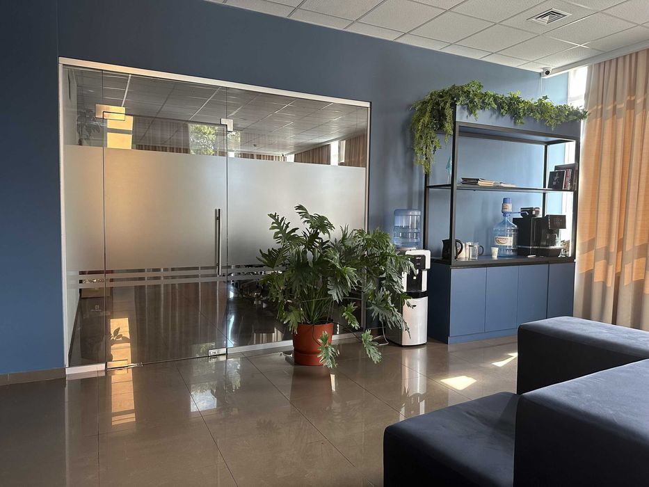 Оренда Офісу 700 м2, в БЦ Геліос, метро Берестейська, генератор