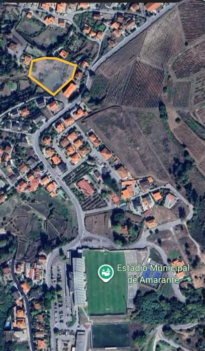 Terreno 4100m2 com possibilidade de construção.