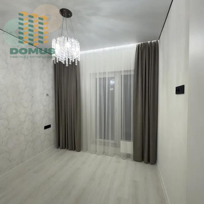 Продам 2 комн на Краснова ЖК 65 Жемчужина! Новый ремонт!