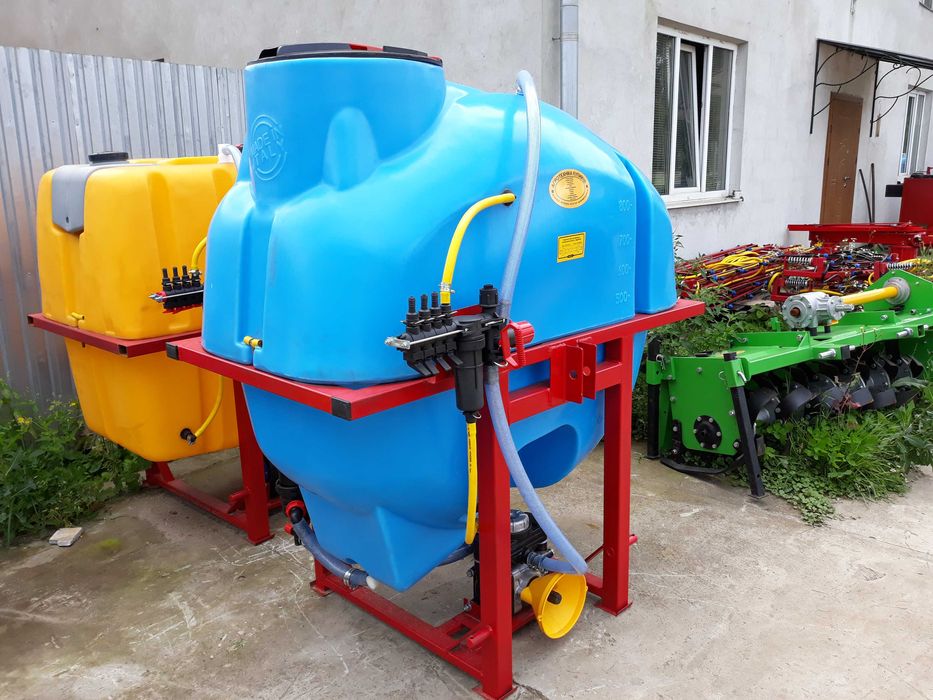 Оприскувач навісний