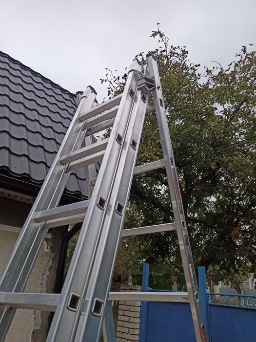 Лестница трехсекционная DNIPRO-М CL-65 PRO 688 см