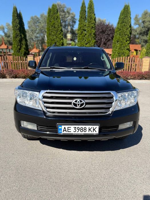 Toyota Land Cruiser 200