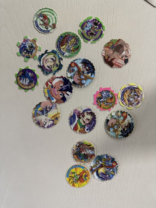 Bayblade catálogo- cromos