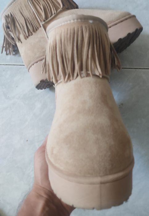Bota de senhora em camurça para inverno n.41. Como novas