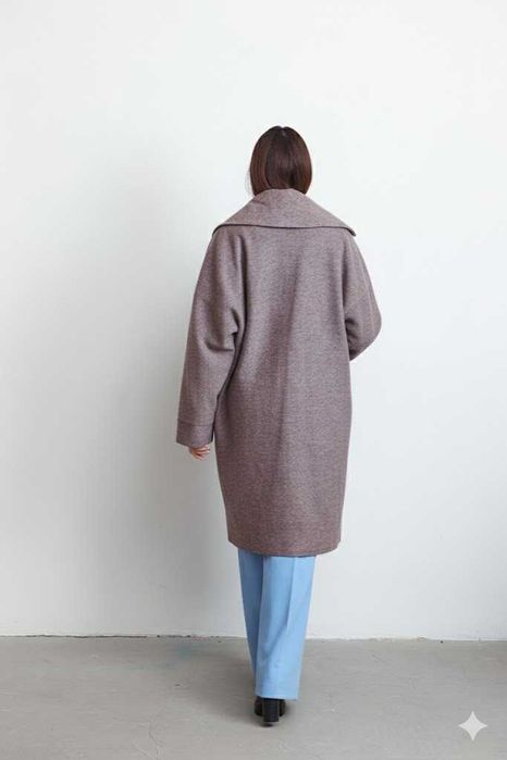 Стильное пальто Италия шерсть новая коллекция Утеплено Шикарный цвет