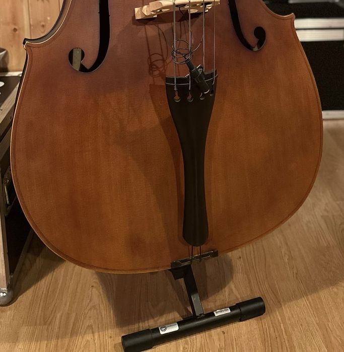 Contrabaixo Thomann Upright Bass, arco, suporte , case, saco e pickup