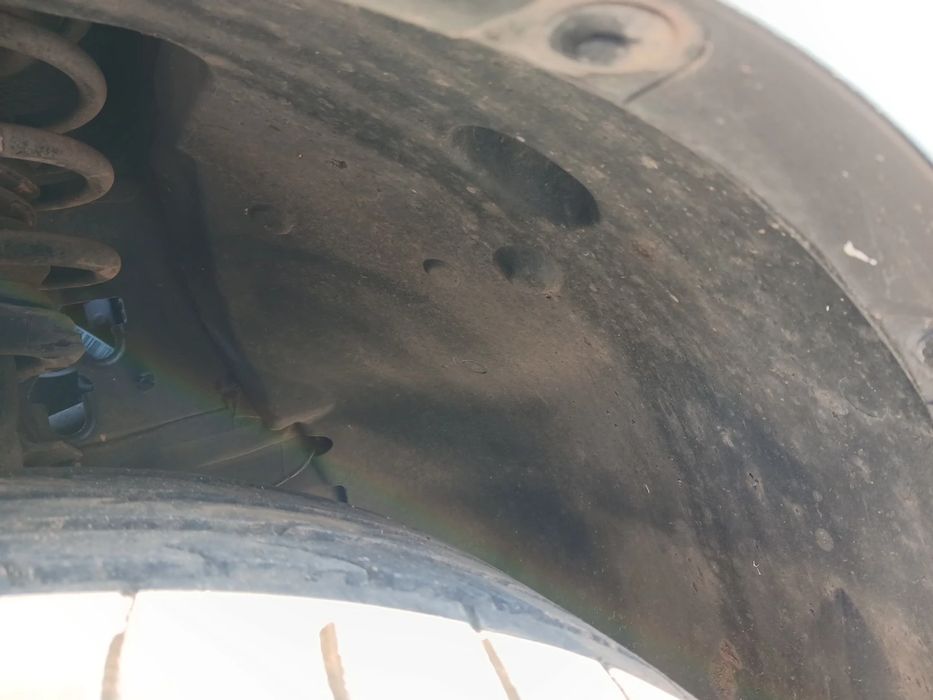 Cava roda frente esquerda BMW X1 (E84)