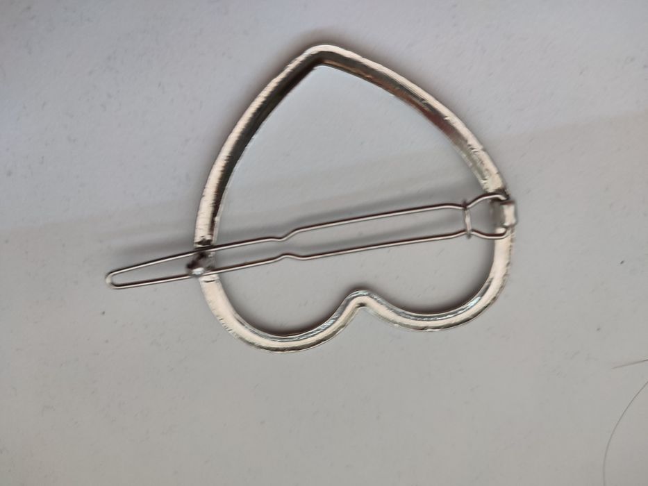 Ozdobna spinka do włosów w kształcie serca