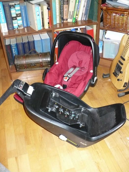 Maxi Cosi Pebble plus z bazą 2 Way