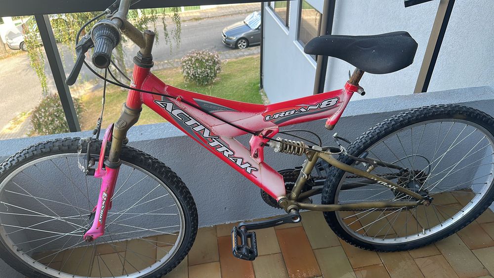 Kit bicicleta para adulto e criança