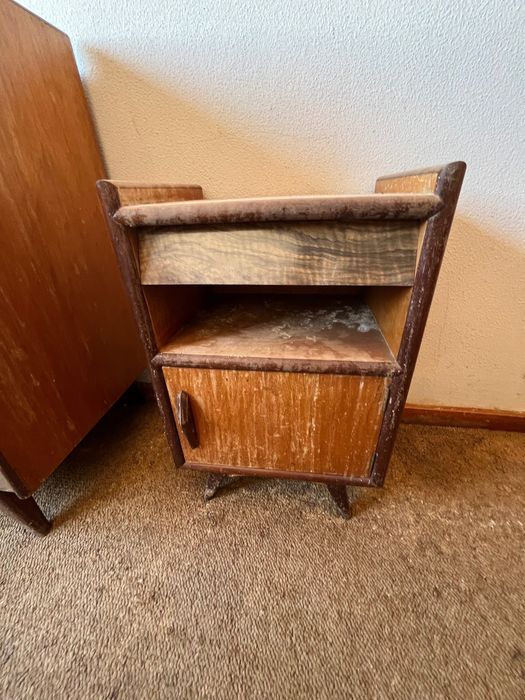 Cama de quarto e cómoda