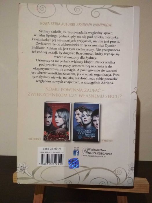 Richelle Mead - Kroniki krwi cz. 1, Złota lilia cz. 2