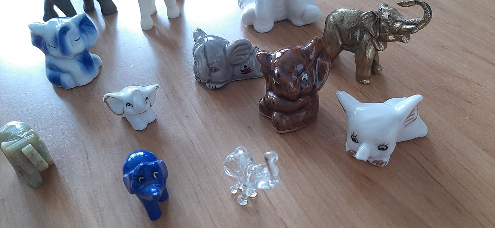 Figurki słonie różne