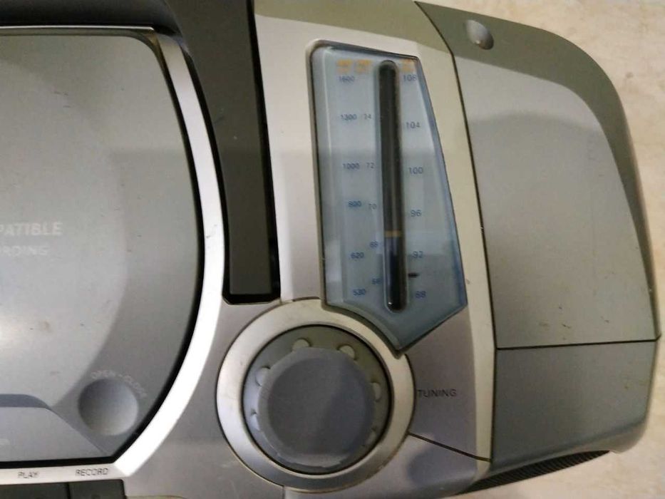 Магнитофон Philips AZ1550/14